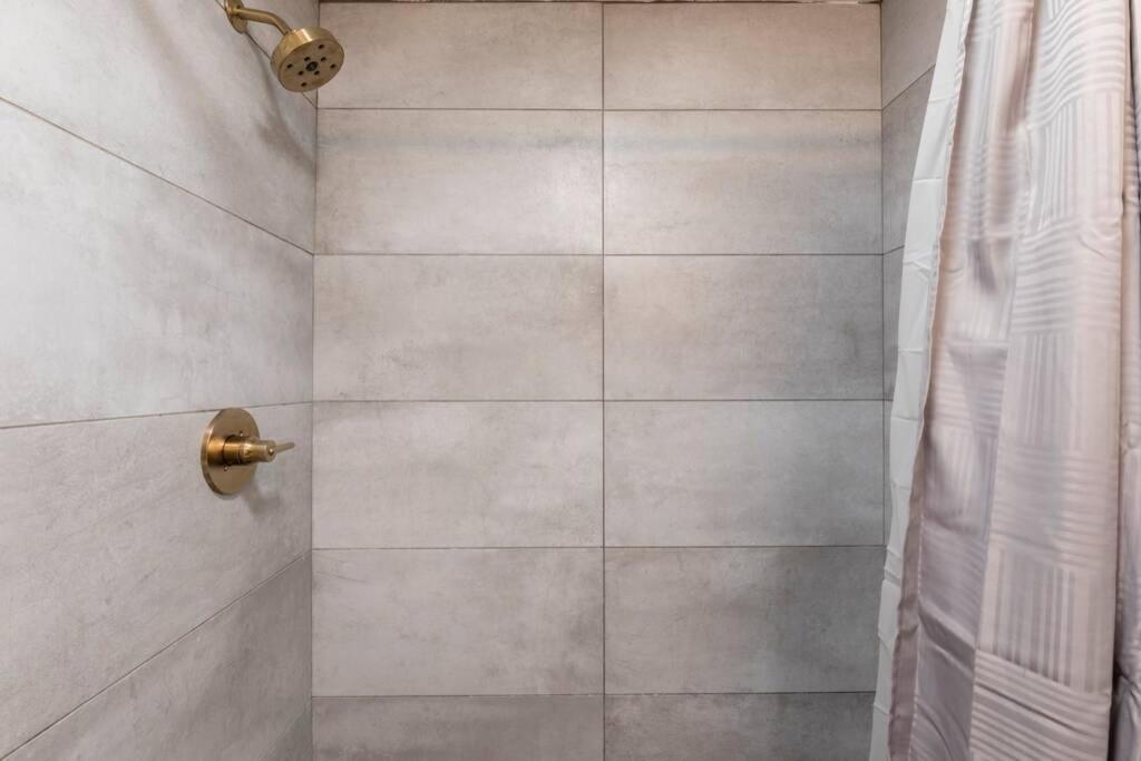 Modern Studio On I-Drive: Parking + Pool Included Orlando Exterior photo